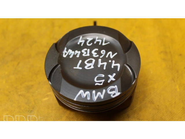 Píst N63B44A BMW 7 F01 F02 F03 F04 pro benzínový motor 4.4