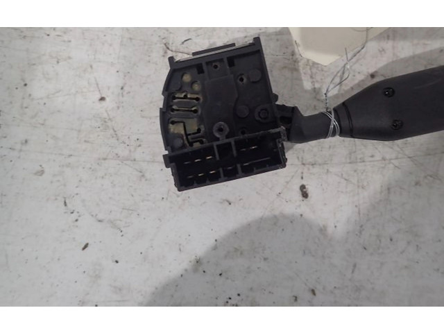 Ручка стеклоочистителей    Renault Clio I