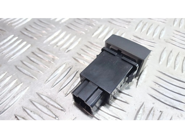 Включатель обогрева стекла с помощью электричества