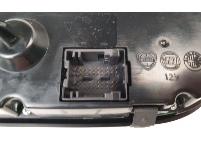 Блок управления климат-контролем 156101737 Alfa Romeo Giulietta