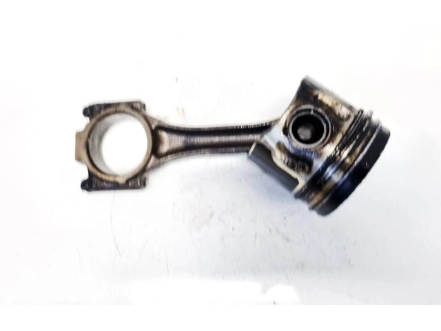 Поршень с шатуном Skoda Octavia Mk2 (1Z)