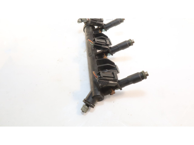 Топливная рампа    Skoda Fabia Mk2 (5J)   для двигателя BBM