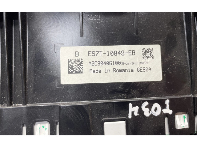 Přístrojová deska Ford Fusion II 2016 ES7T10849