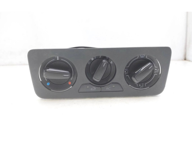 Блок управления климат-контролем 8X0820045 Audi A1