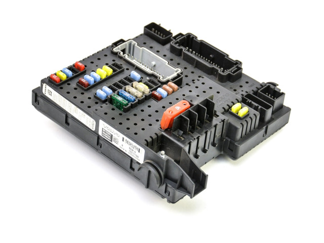 Блок предохранителей 12217799, 30728273   Volvo XC90    