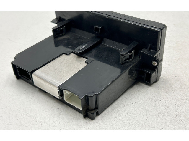 Дисплей    30797719, 69199100   Volvo V50