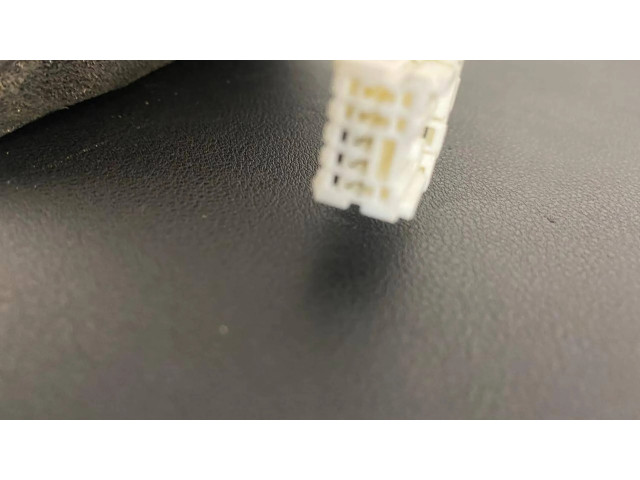 Zpětné zrcátko pravé Infiniti G35 2004    