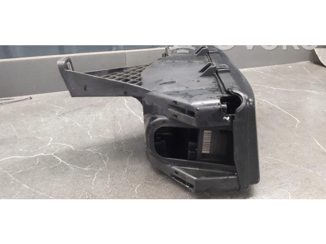 Блок предохранителей  9494210   Volvo XC90    