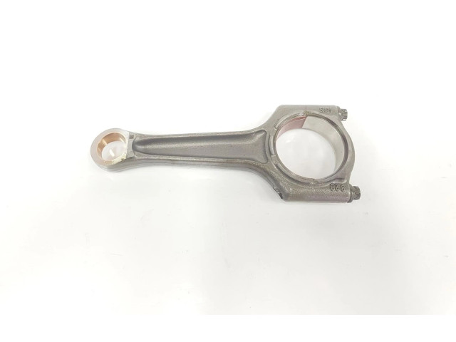 Шатун  11248623419    BMW 3 F30 F35 F31  