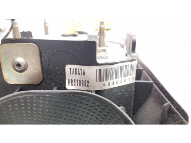Подушка безопасности водителя MR510982 Mitsubishi Pajero