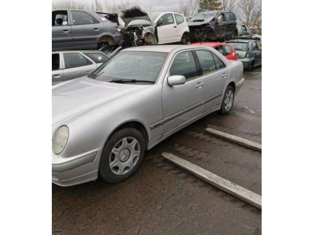 Pojistková skříňka 2105400250, 2105400250 Mercedes-Benz E AMG W210 2000