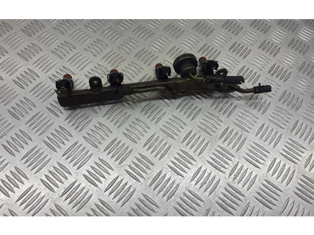 Топливная рампа    Honda Civic  