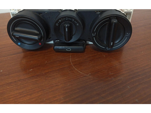 Блок управления климат-контролем 1C0819045D   Volkswagen New Beetle