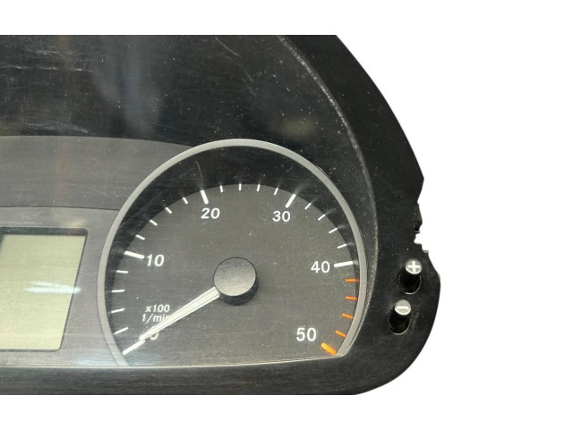 Přístrojová deska Mercedes-Benz Vito Viano W639 2011 A6399001100