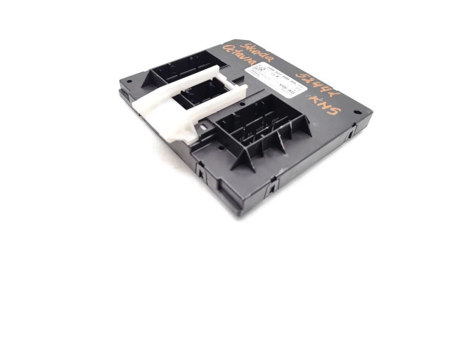 Блок комфорта 5Q0937086AH, F005V01737 Skoda Octavia Mk3 (5E)