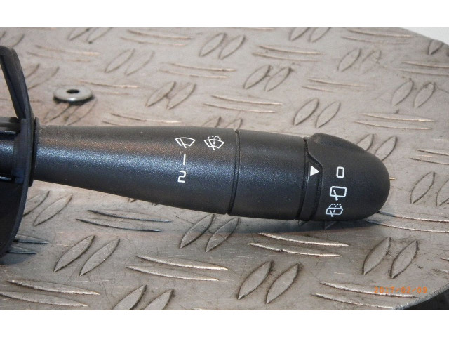 Переключатель дворников 8200792586 Dacia Sandero