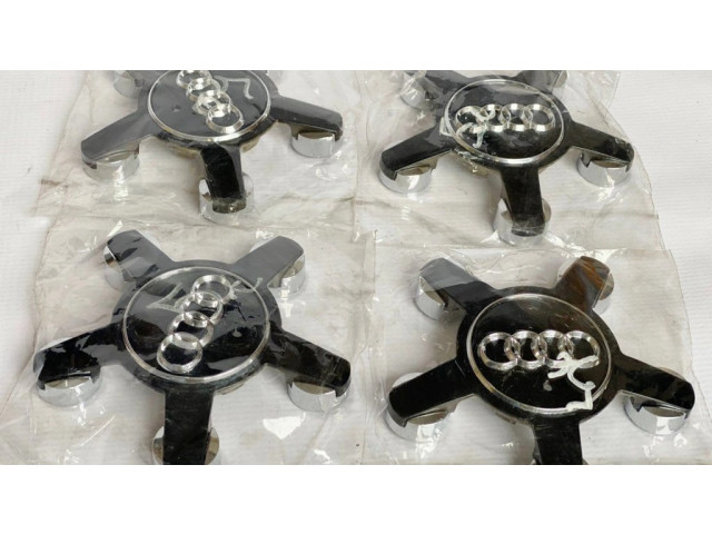 Заводская крышка (крышки) от центрального отверстия колеса