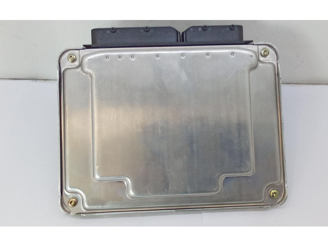 Блок управления двигателя 045906019at, 0281011100 Audi A2