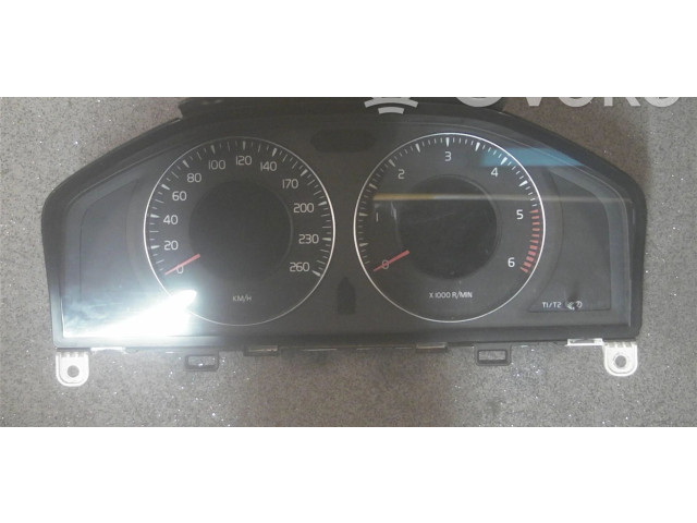 Панель приборов 30786623   Volvo V70       
