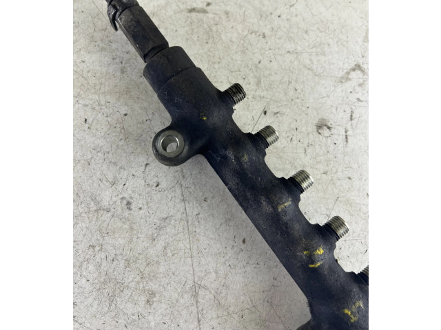 Vstřikovací lišta Subaru Outback