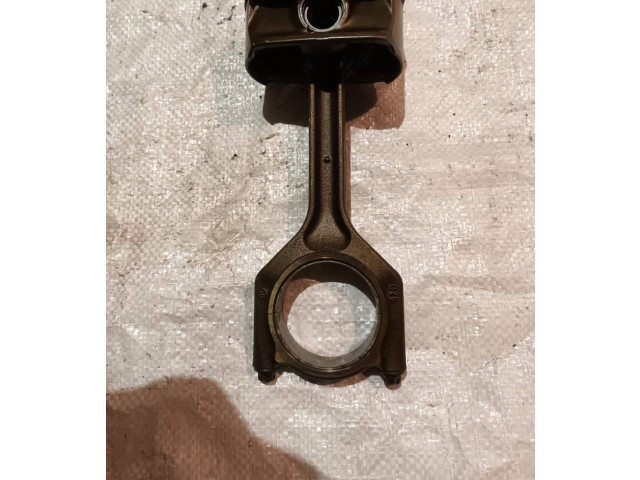 Шатун      BMW 3 E90 E91  
