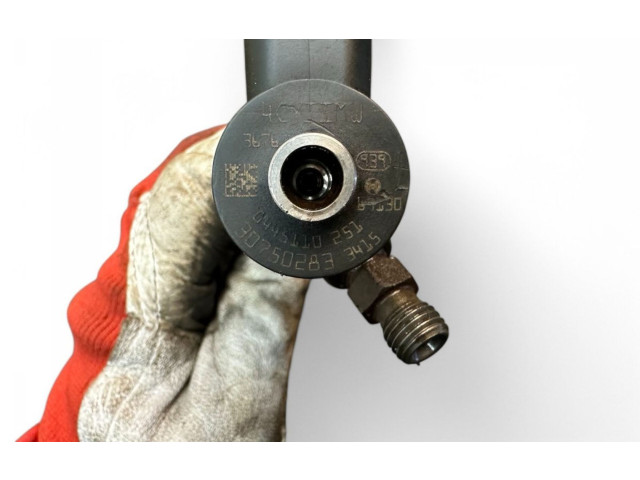 Vstřikovač 0445110251, 30750283 Volvo S80 D 5244 T4