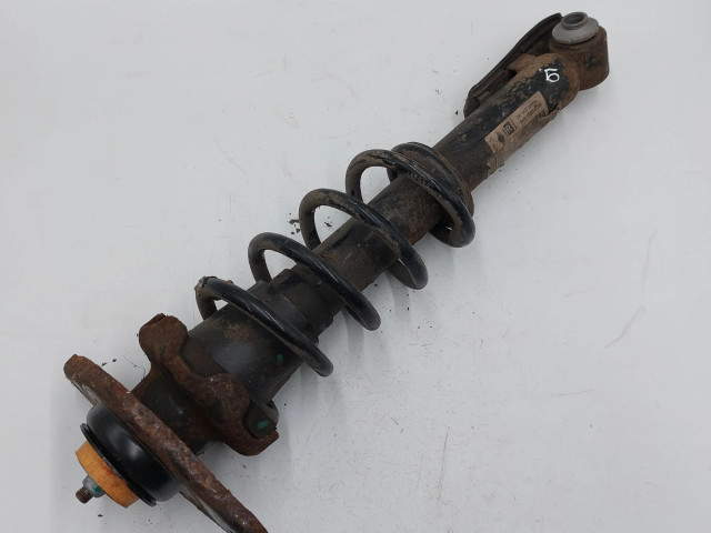 Задний амортизатор с пружиной      