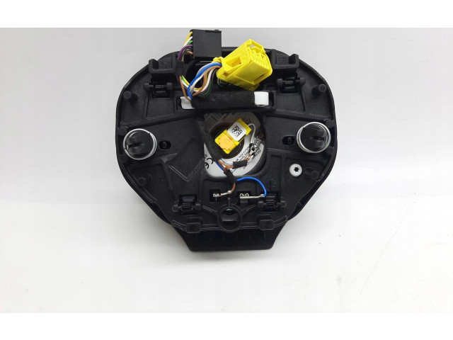 Подушка безопасности водителя    Cupra Born