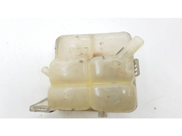 Расширительный бачок охлаждающей жидкости    