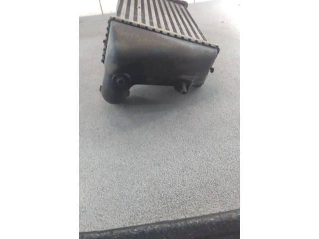 Интеркулер  13620-68L51   Suzuki Swift 