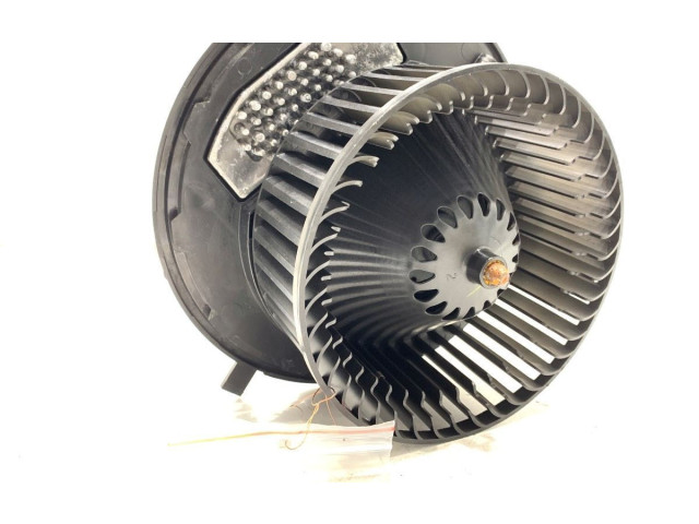 Вентилятор печки 5WB819015 Skoda Karoq