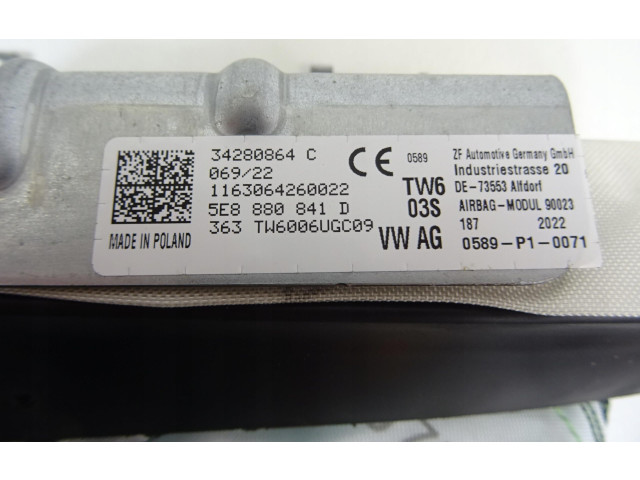 Подушка безопасности для колен 5E8880841D   Skoda Octavia Mk4