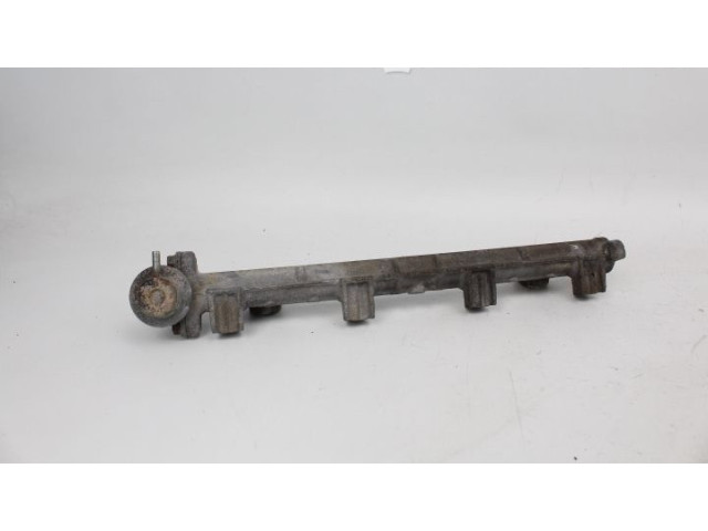 Топливная рампа    Mitsubishi Lancer  