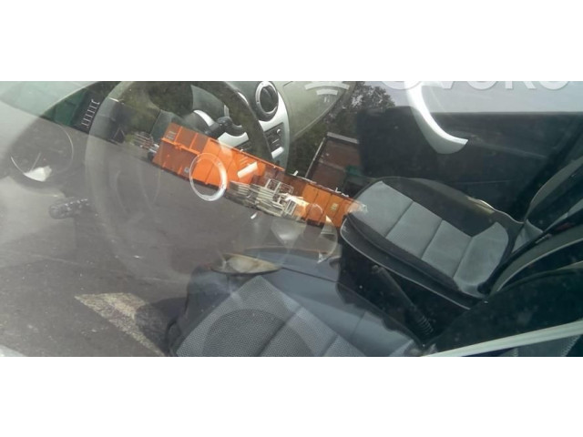 Ручка стеклоочистителей 6001551357 Dacia Logan I