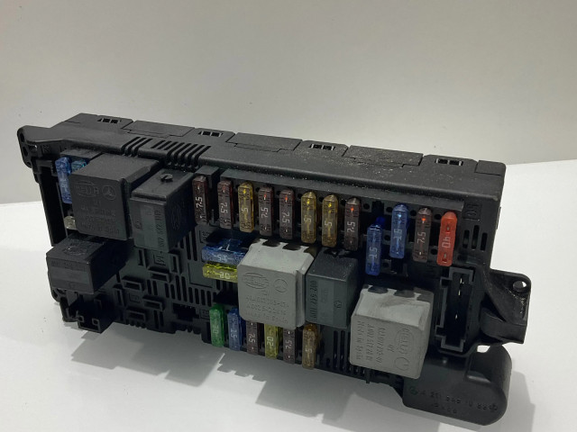 Pojistková skříňka 2115454201, 00005927A2 Mercedes-Benz E W211 2005