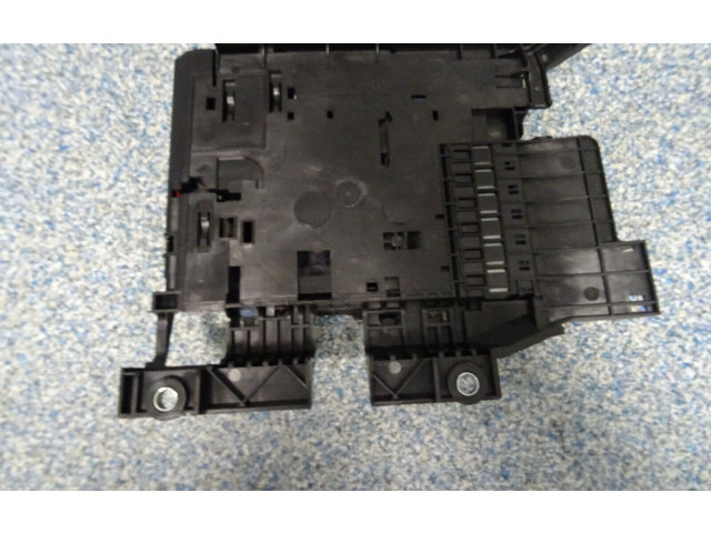 Pojistková skříňka 7P0937548 Volkswagen Touareg II 2013