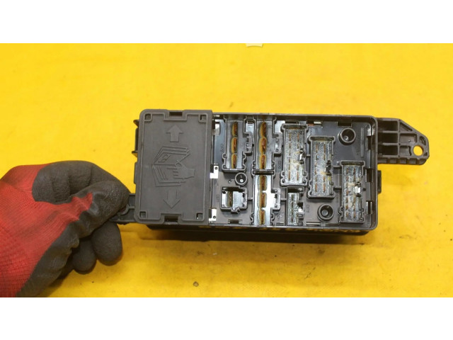 Блок предохранителей  3449504-01   Mini One - Cooper Coupe R56    