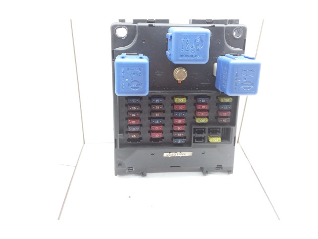 Pojistková skříňka 243501N000F Nissan Almera 1998