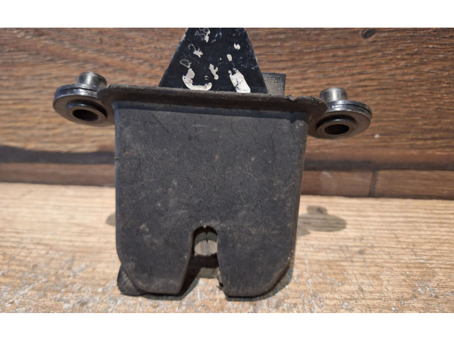 Замок багажника     Skoda Octavia Mk2 (1Z) 2004 - 2013 года