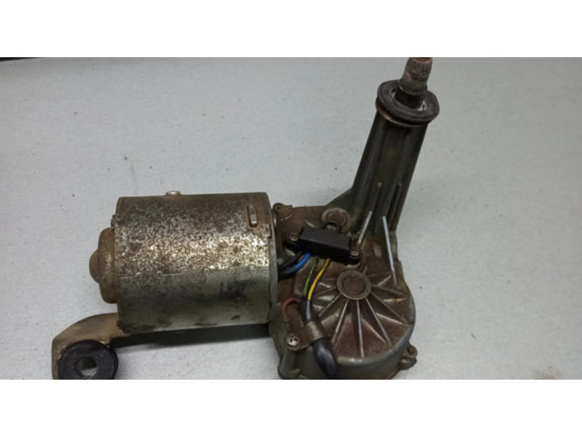 Моторчик заднего дворника     Skoda Felicia I