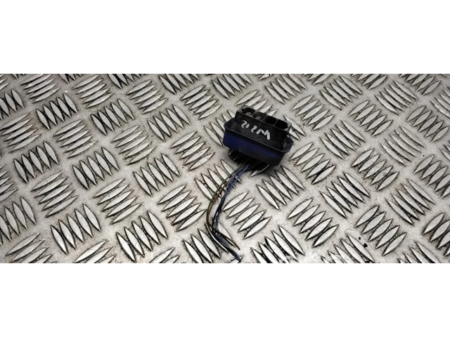 Pojistková skříňka A039545028 Mercedes-Benz E W212 2015