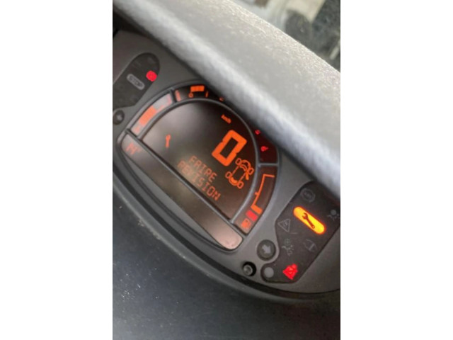 Přístrojová deska  Renault Grand Modus 2009 8200668078  