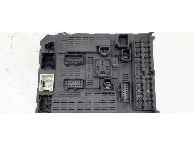   Pojistková skříňka 9651938180   Lancia Phedra 2005