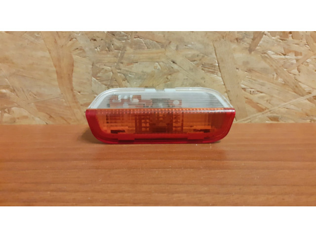 Фонарь освещения передних мест