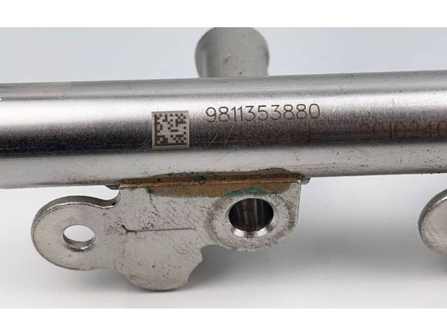 Топливная рампа 9811353880   Peugeot 2008 II  