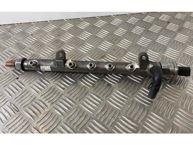 Топливная рампа 03L089H, 03L906051 Audi A1