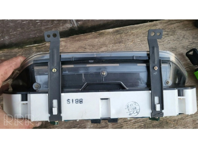 Přístrojová deska  Mazda 323 1993   