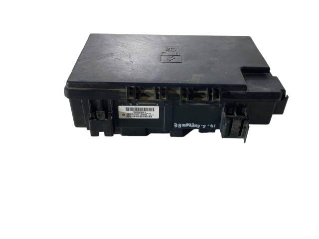 Блок предохранителей  68425203AB, P68425203AB   Jeep Grand Cherokee    