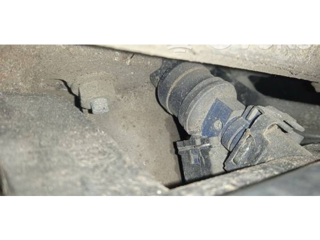 Vstřikovací lišta Peugeot 406