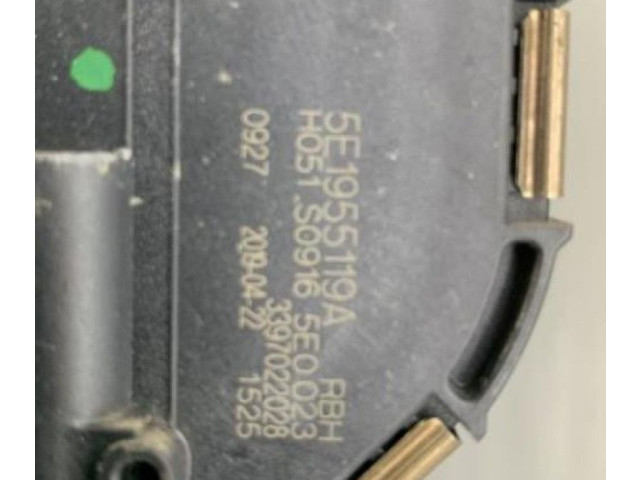 Моторчик дворников 5E1955023B    Skoda Octavia Mk3 (5E)